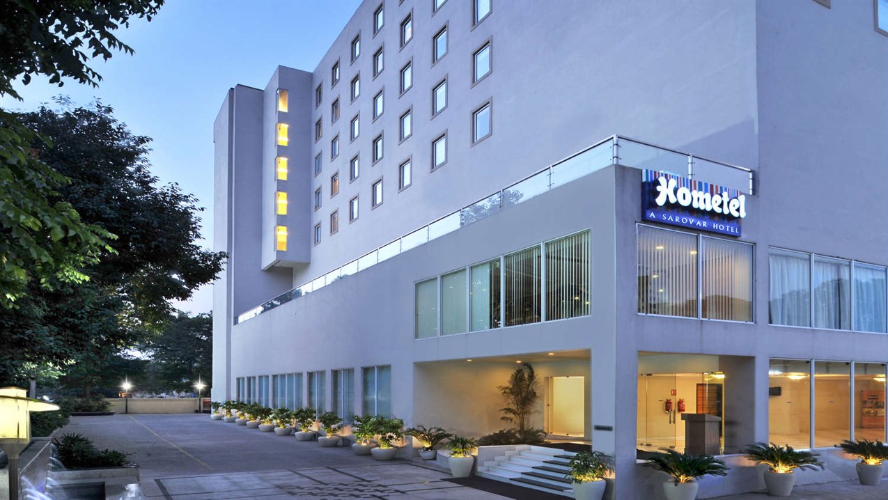 Facade_Hometel_Chandigarh,_business_hotel_in_chandigarh,_stay_in_chandigarh.jpg